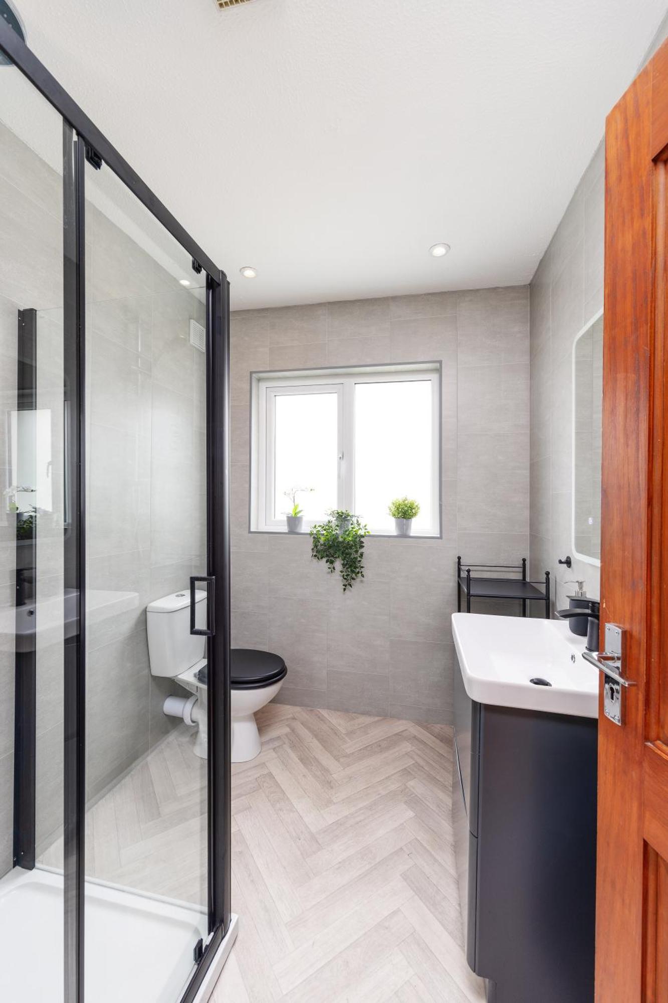 Centre Modern 3 Bedroom House